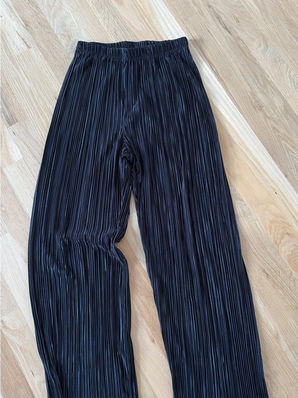 SHEIN Black Shiny Pleated Elastic Waist Skirt